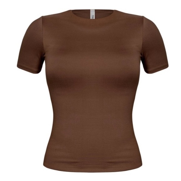 𝅺BASICS Brown Tee - Picture 1 of 10